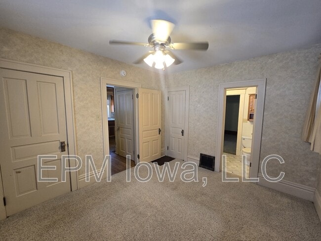 Building Photo - 212 Randall St