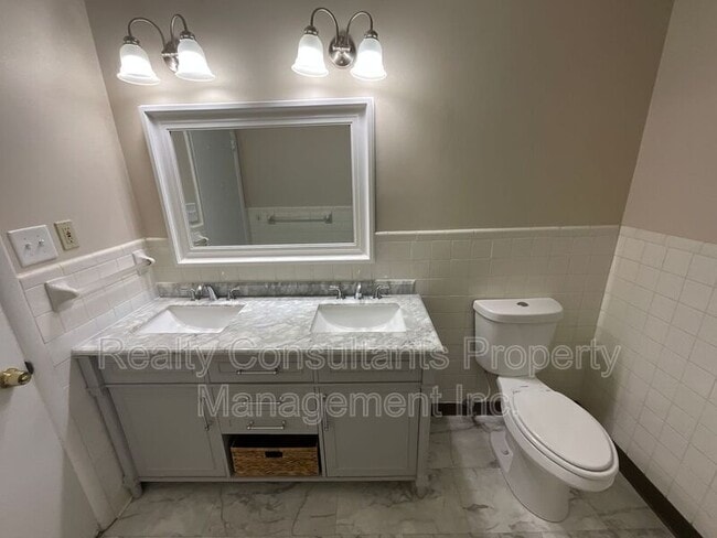 Building Photo - 2706 Wynnewood Dr
