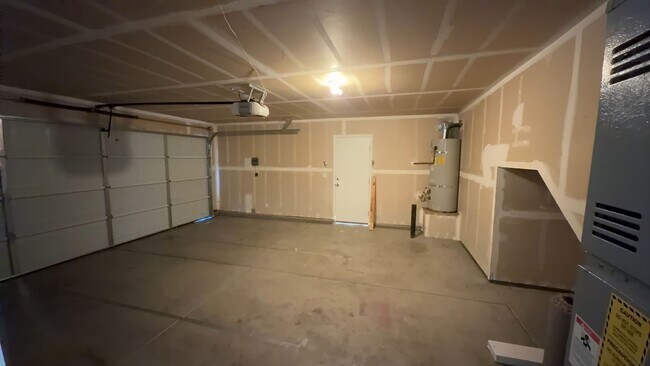 Building Photo - 3703 Compass Pointe Ave