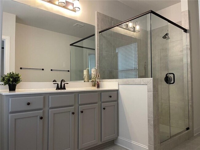 Building Photo - 713 Avondale Creek Dr.