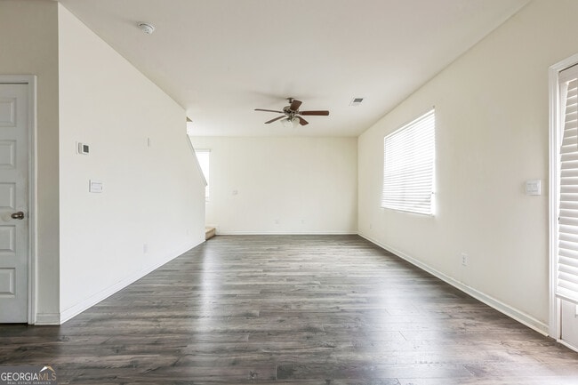 Building Photo - 2165 Waycross Ln
