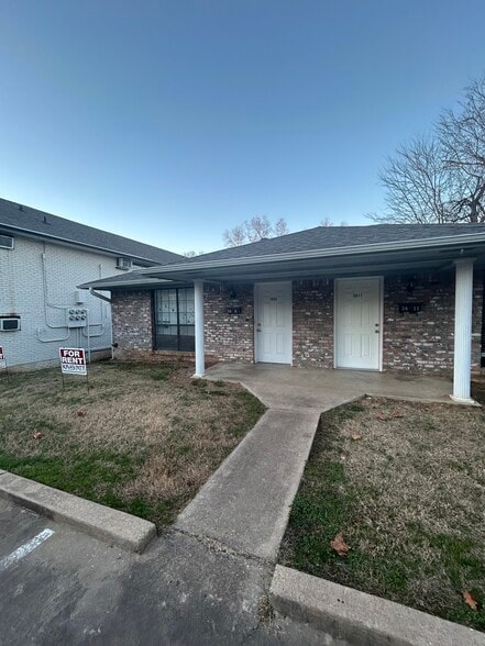 Building Photo - 3609 Barry Ave