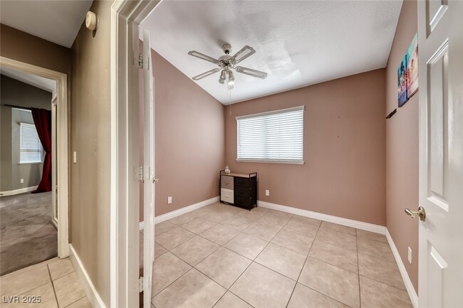 Building Photo - 9832 Cactus View Ave