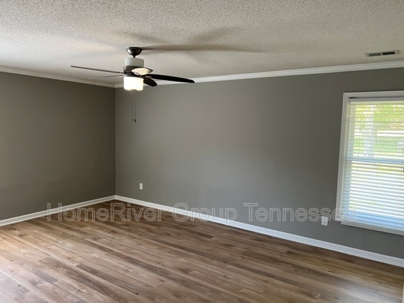 Building Photo - 590 Featherwind Cove N