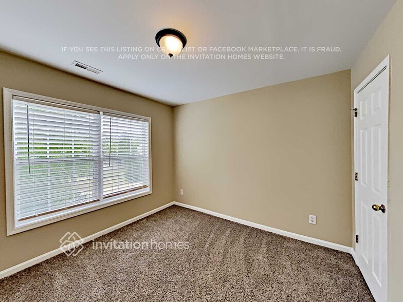 Building Photo - 3401 Paxton Ridge Dr