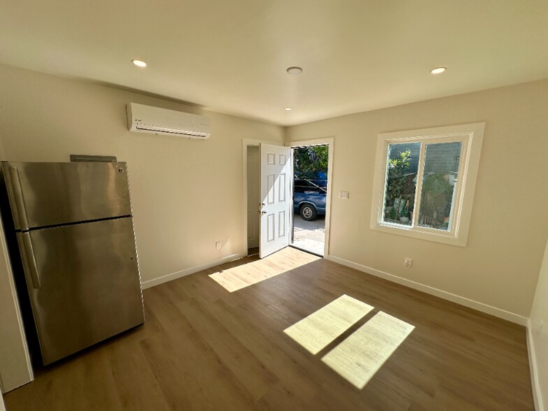 Building Photo - 1443 Linden Ave