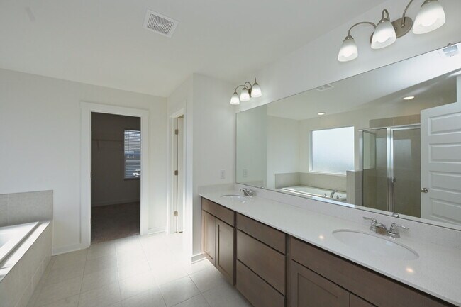 Building Photo - Modern 2024 New Construction in Sage Farms – Steps from Dog Park & Trails!