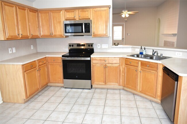 Building Photo - 15318 Ochre Leaf Trail