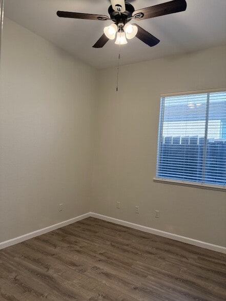 Building Photo - 206 Oxburough Dr