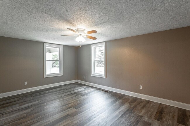 Building Photo - 2134 Morris Hill Rd