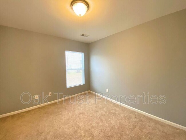 Building Photo - 410 Vinicio Dr