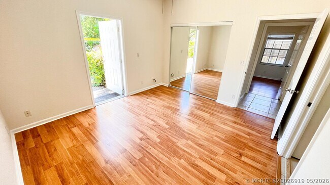 Building Photo - 1440 Hawthorne Pl