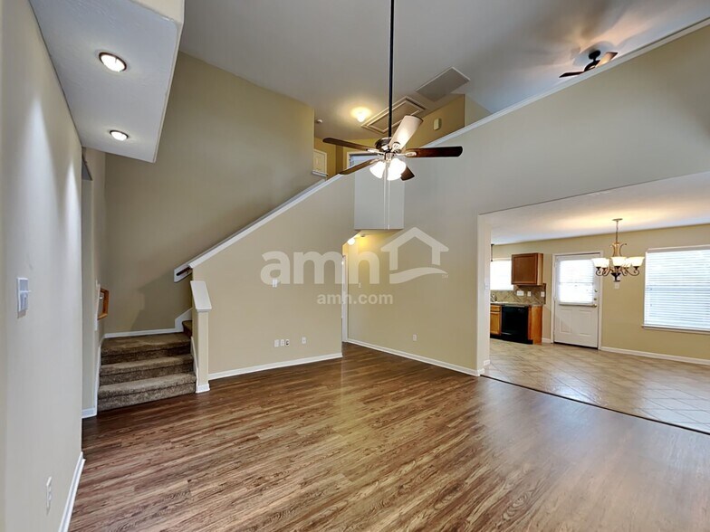 Building Photo - 15834 Little Miss Creek Dr