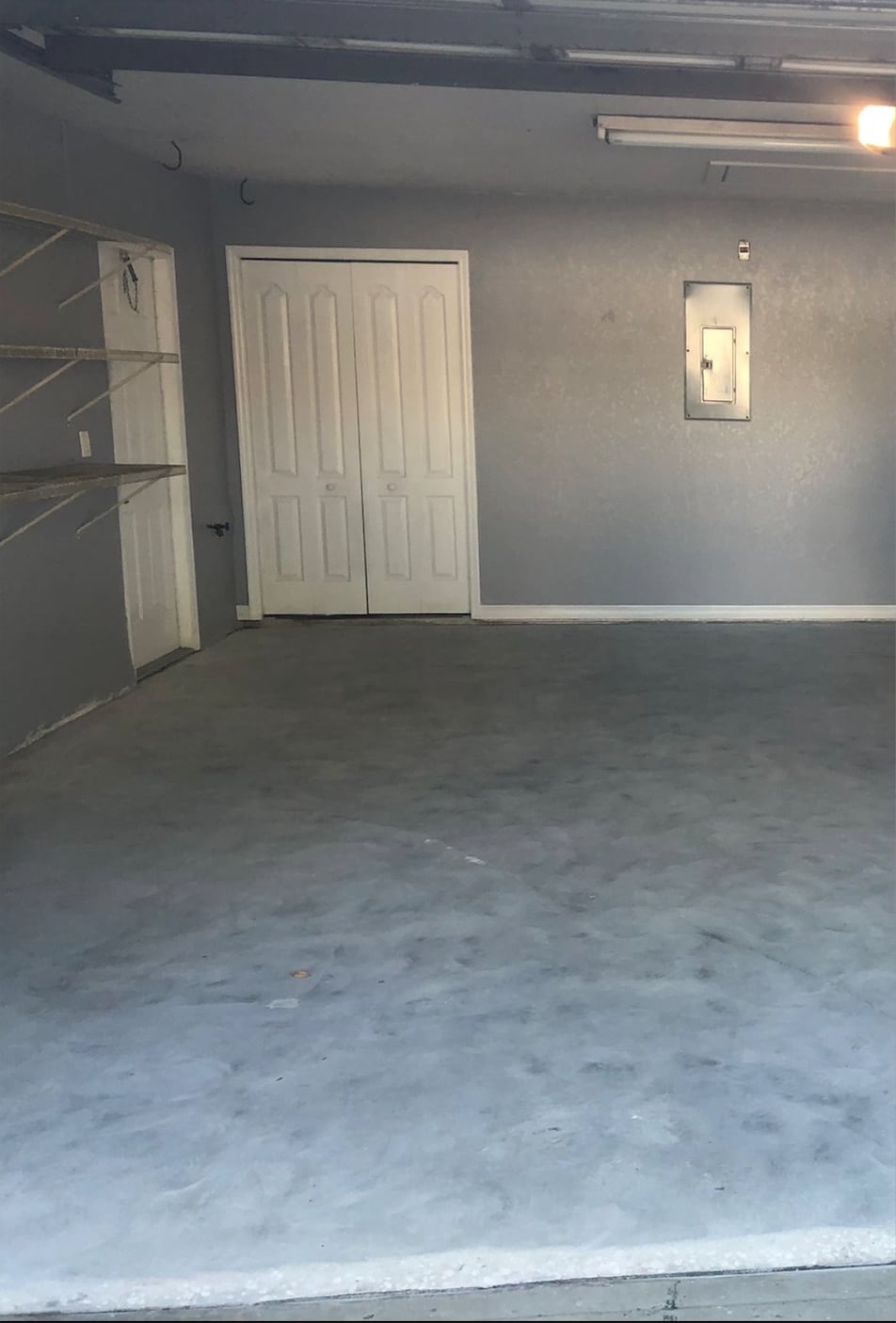 2 car garage - 3835 Savannahs Trl