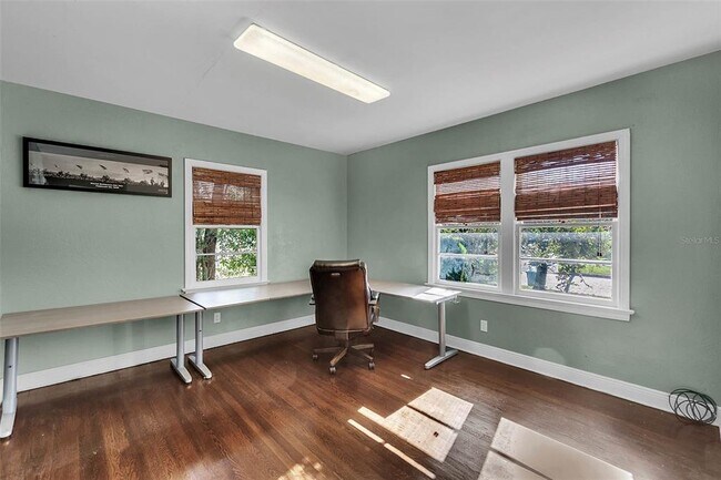 Building Photo - 1505 E Ridgewood St