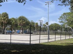 Building Photo - 2020 Lake Osborne Dr