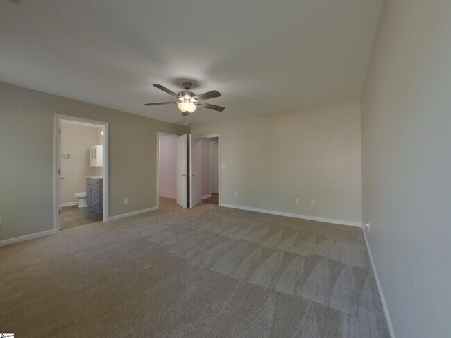 Building Photo - 305 Bonita Dr