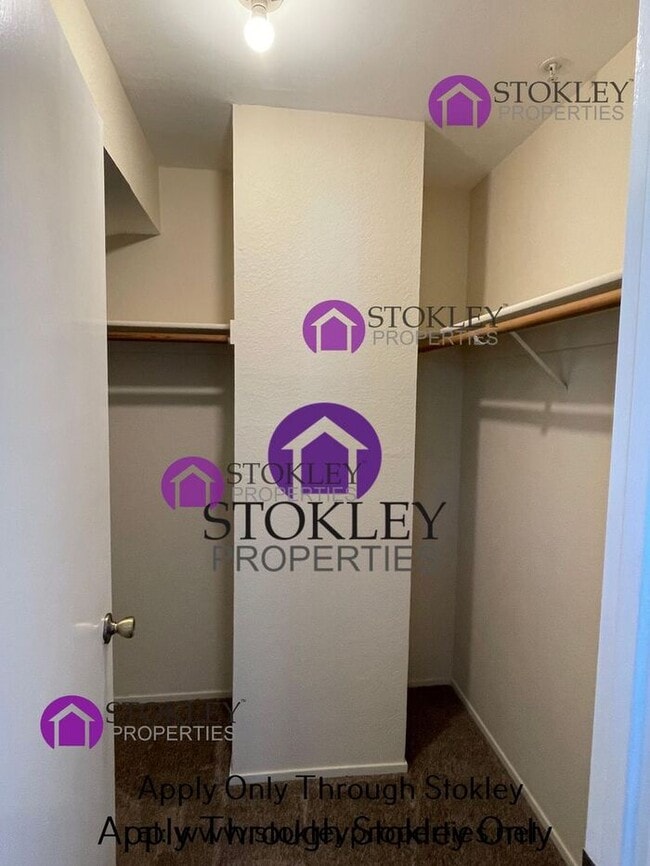 Building Photo - 5003 Hiller Ln