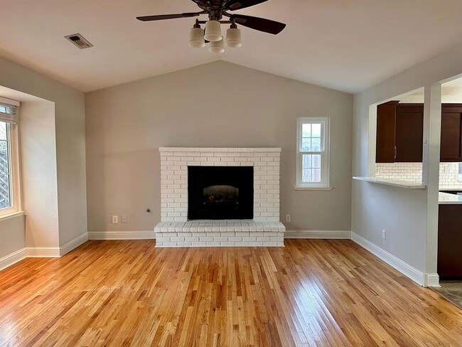 Building Photo - 148 Castlemont Dr