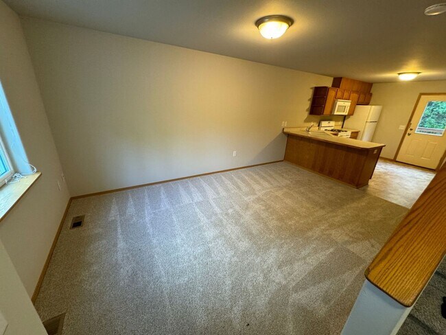 Building Photo - 2875 S Donovan Dr