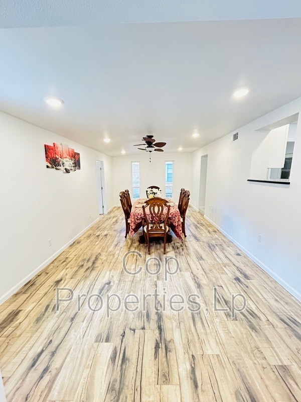 Building Photo - 129 Beechwood Ave