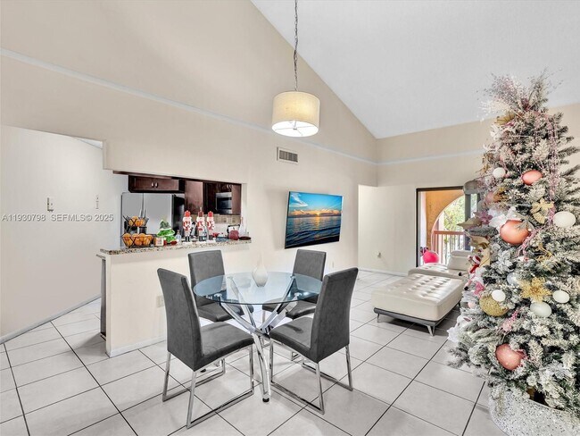 Building Photo - 10241 NW 9th St Cir