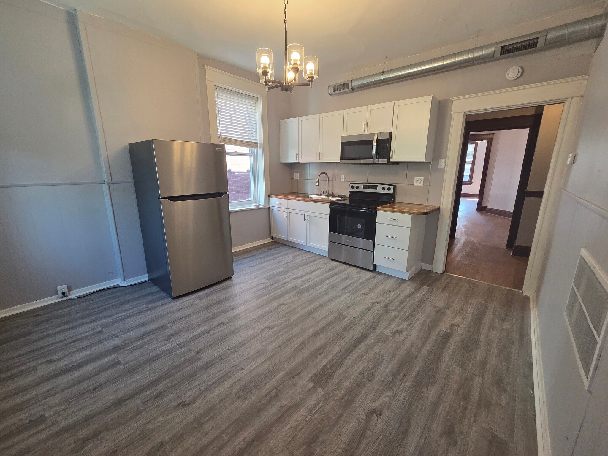 Building Photo - 3453 Iowa Ave