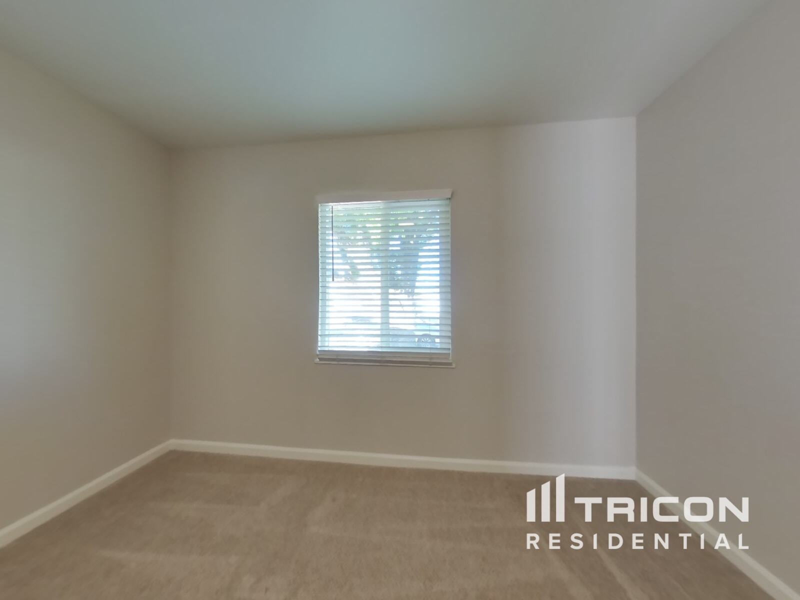 Building Photo - 2749 El Rey St