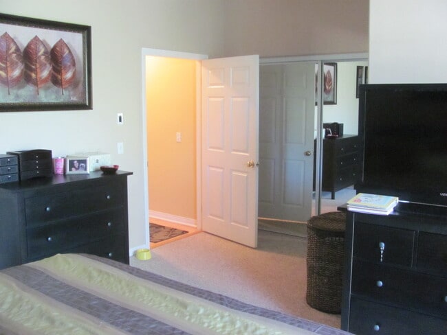 Building Photo - Single level Home in the Orcutt Neighborhood
