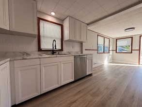 Building Photo - 12628 Main St