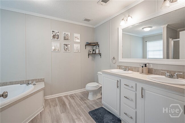 Building Photo - 75 Willow Ln