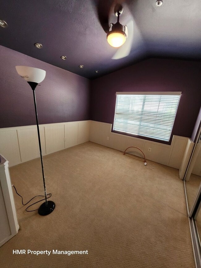 Building Photo - Beautiful two-story in Hunter's Ridge