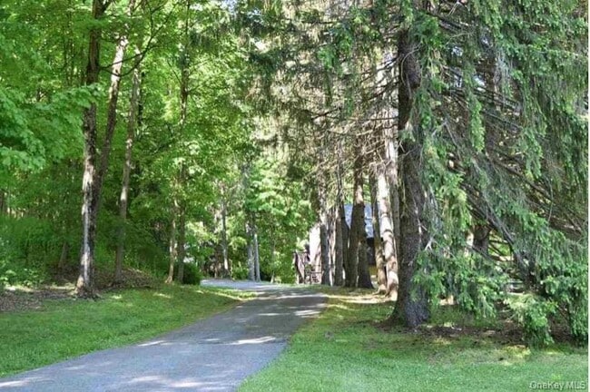 Building Photo - 222 Hurley Rd