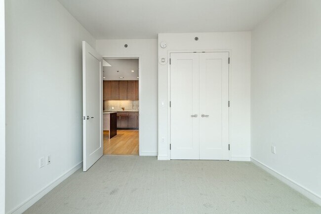 Building Photo - 580 Washington St