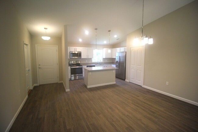 Building Photo - Beautiful 2020 3 Bed 2 Bath Palm Coast Hom...