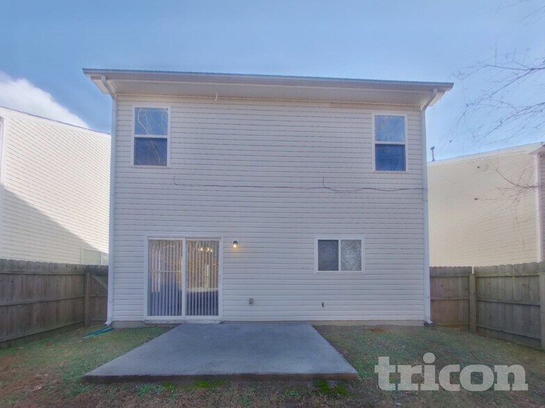 Building Photo - 4736 Abercromby St