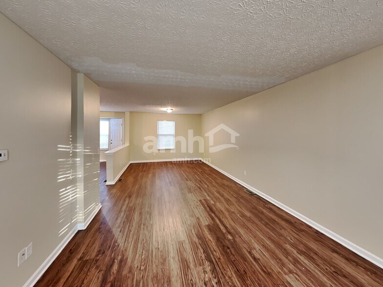 Building Photo - 1760 Navion Ct
