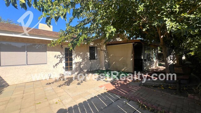 Building Photo - 3 Bed, 2 Bath Hesperia Home!!!