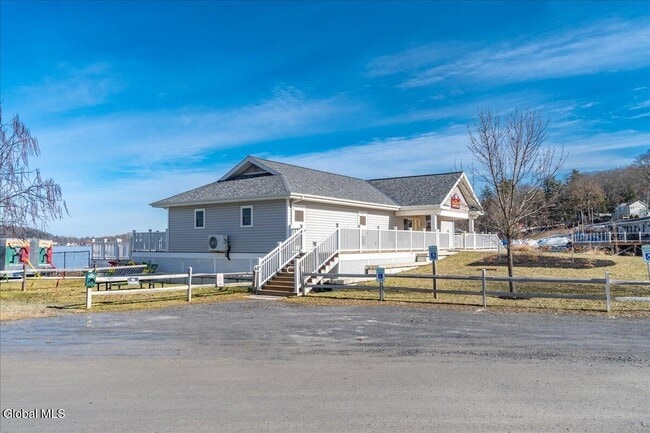 Building Photo - 540 NY-9P