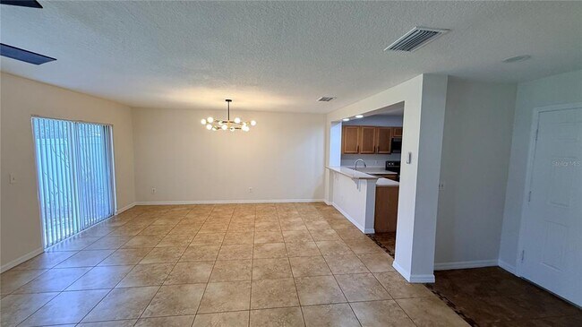 Building Photo - 2568 Aventurine St