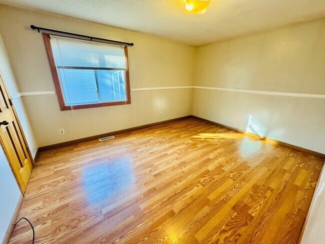 Building Photo - 3684 Falcon Way