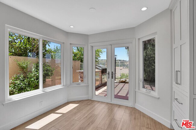 Building Photo - 24701 Cll Conejo