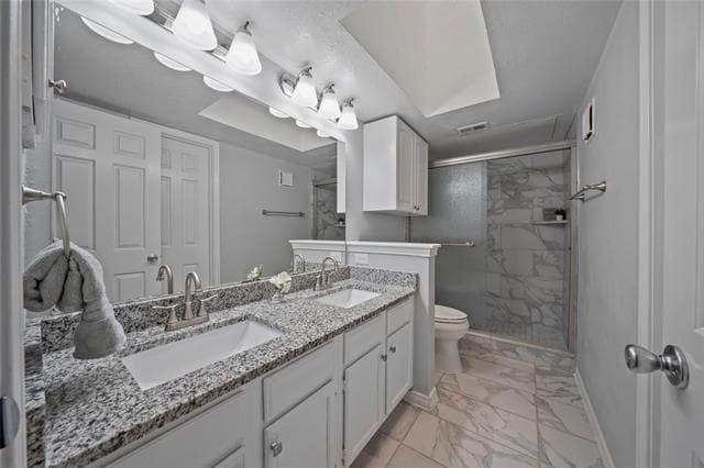 Building Photo - 9910 Royal Ln