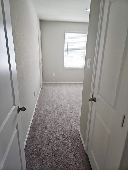 Building Photo - 7239 Converse Ridge Ln