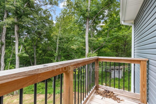 Building Photo - 2645a Bell St