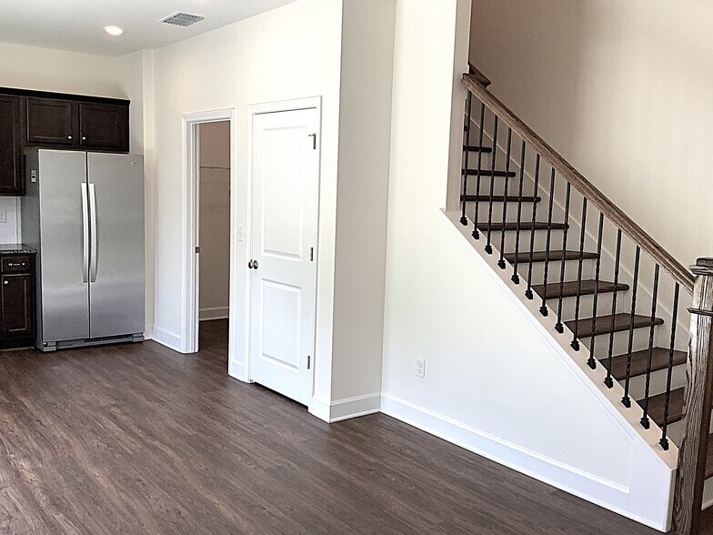 Building Photo - 10316 Riverwalk Ct
