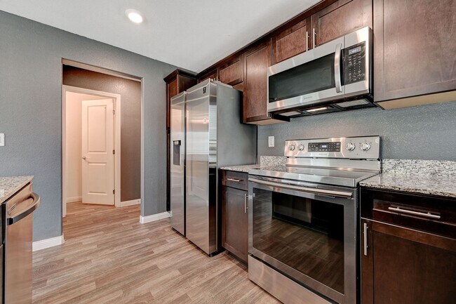 Building Photo - 2021 TOWNHOME IN GATED COMMUNITY N LAS VEGAS