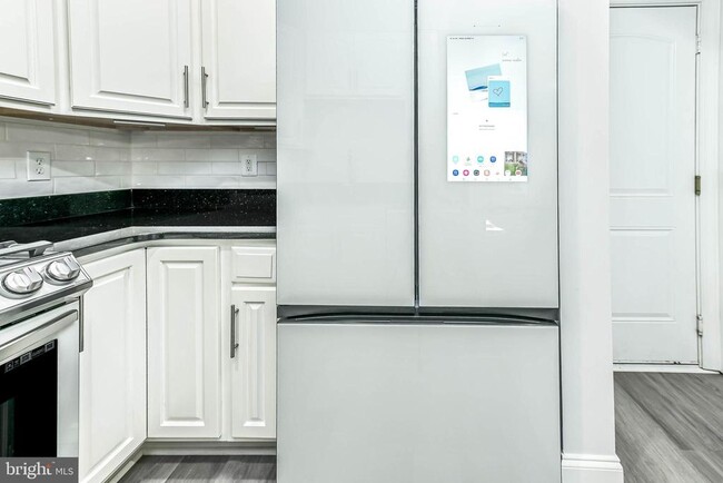 Building Photo - 15158 Kentshire Dr