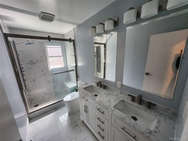 Building Photo - 132A Hawthorne Ave