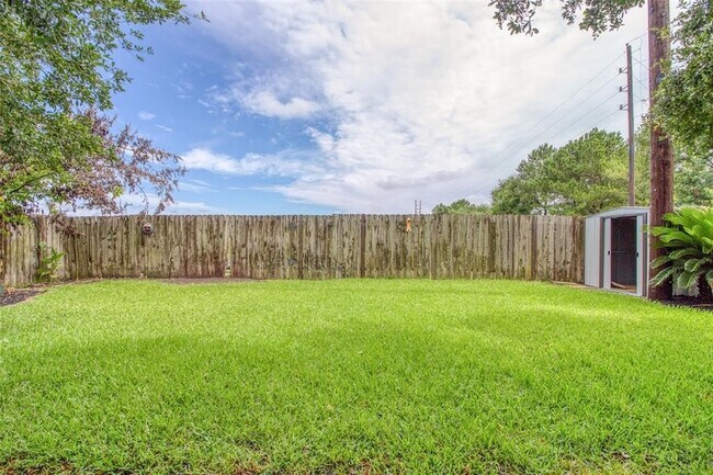 Building Photo - 21222 Somerset Park Ln